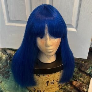 Vibrant Blue Wig Curtain Bang!
Will combo wigs for a deal!